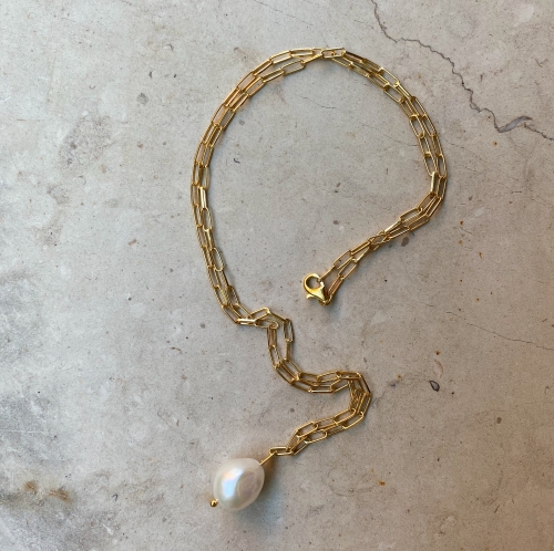 A8E06AB5-0FA6-43C8-B1E2-F751E811D684